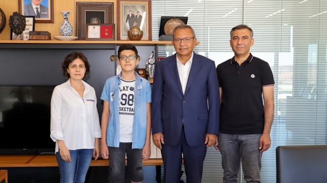 KİPAŞ Holding Yönetim Kurulu Başkanı Hanefi Öksüz tecrübelerini paylaştı