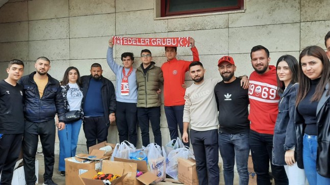 Edeler Minik yüreklere dokundu