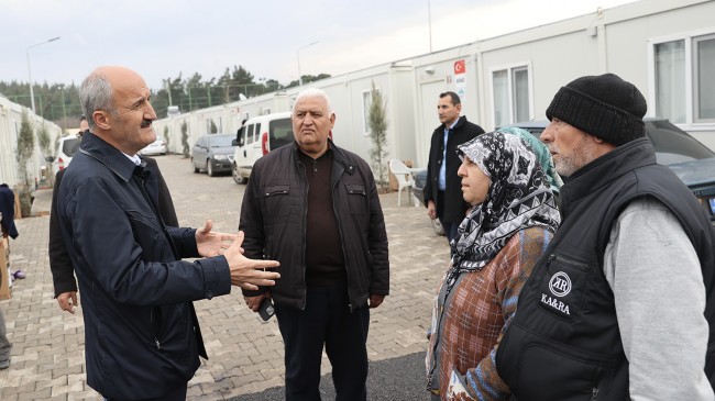 Başkan Okay Konteyner kentte vatandaşları ziyaret etti