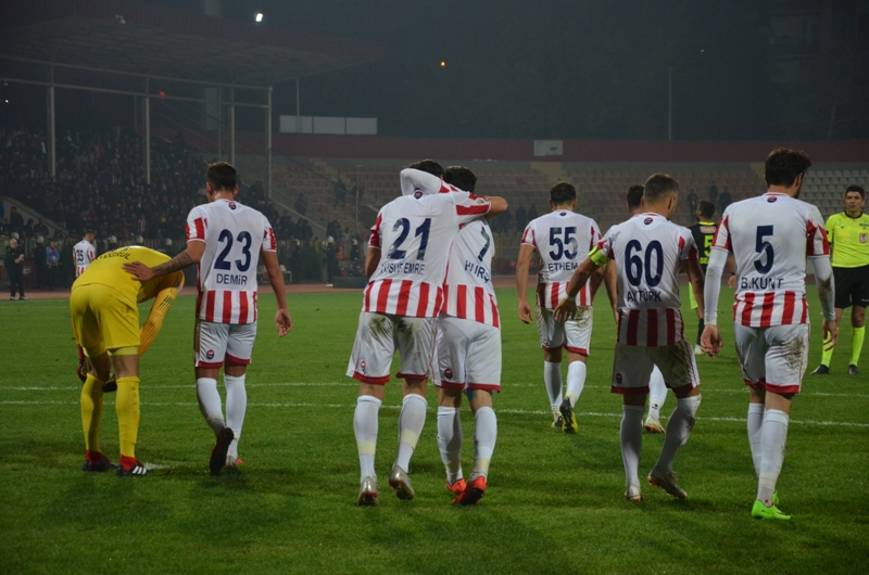 Kahramanmaraşspor 14 Futbolcu İle Anlaştı