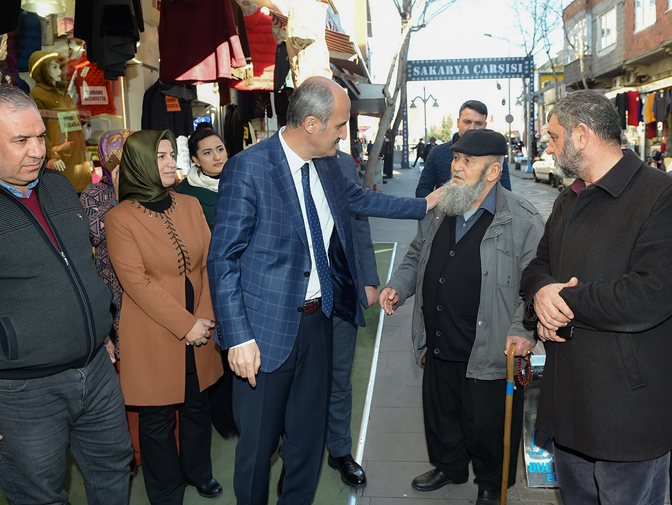 SAKARYA ÇARŞISI ESNAFINI ZİYARET ETTİ