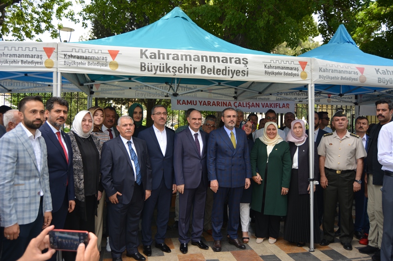 BAYRAM KUTLAMALARI TRABZON CADDESİNDE!