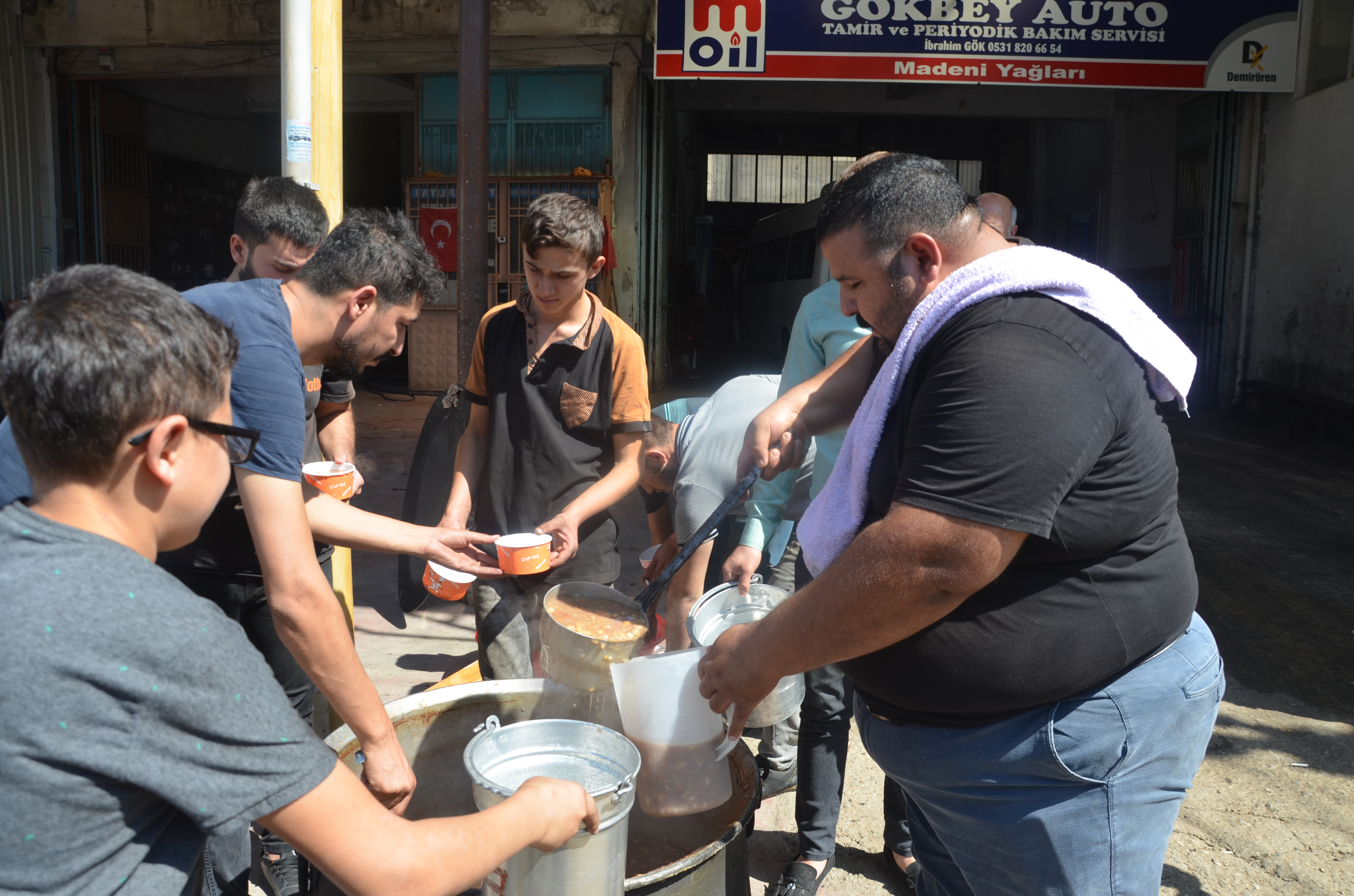 SANAYİ ESNAFINDAN AŞURE HAYRI