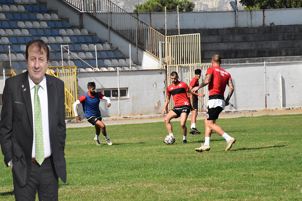 FUTBOL KULÜPLERİ PANDEMİ İLE EKONOMİK KRİZ ARASINA SIKIŞMIŞ DURUMDA!