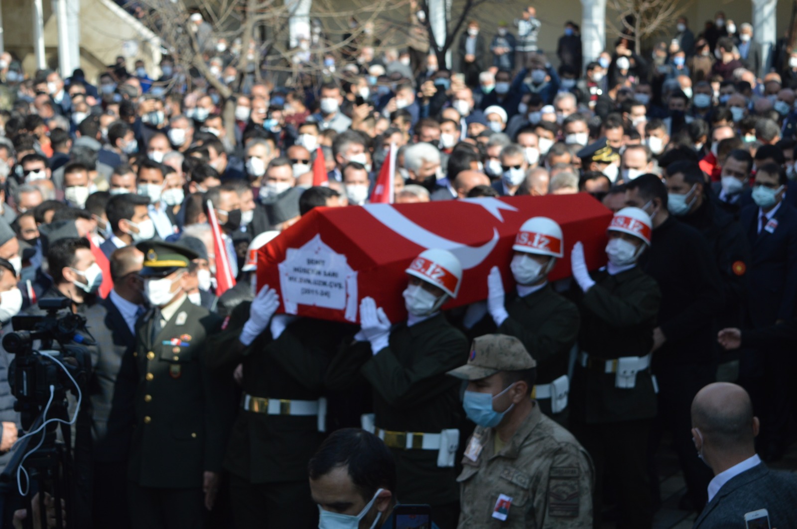 ŞEHİT SARI SON YOLCULUĞUNA DUALARLA UĞURLANDI