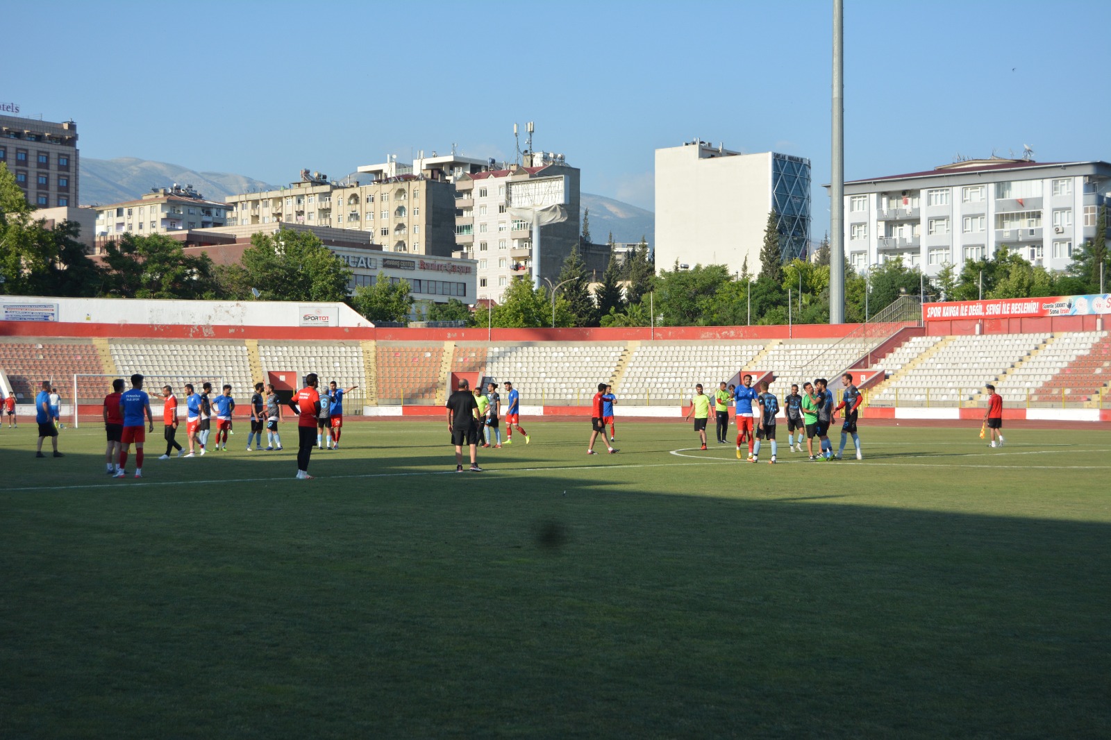 Kardeş Takım Elbistanspor’un Yanındayız