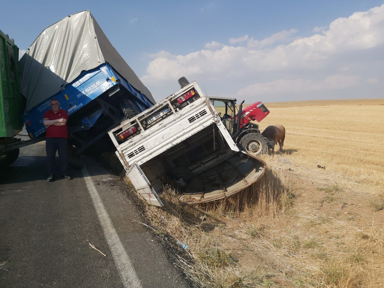 Elbistan’da traktör ile kamyonet çarpıştı: 3 yaralı