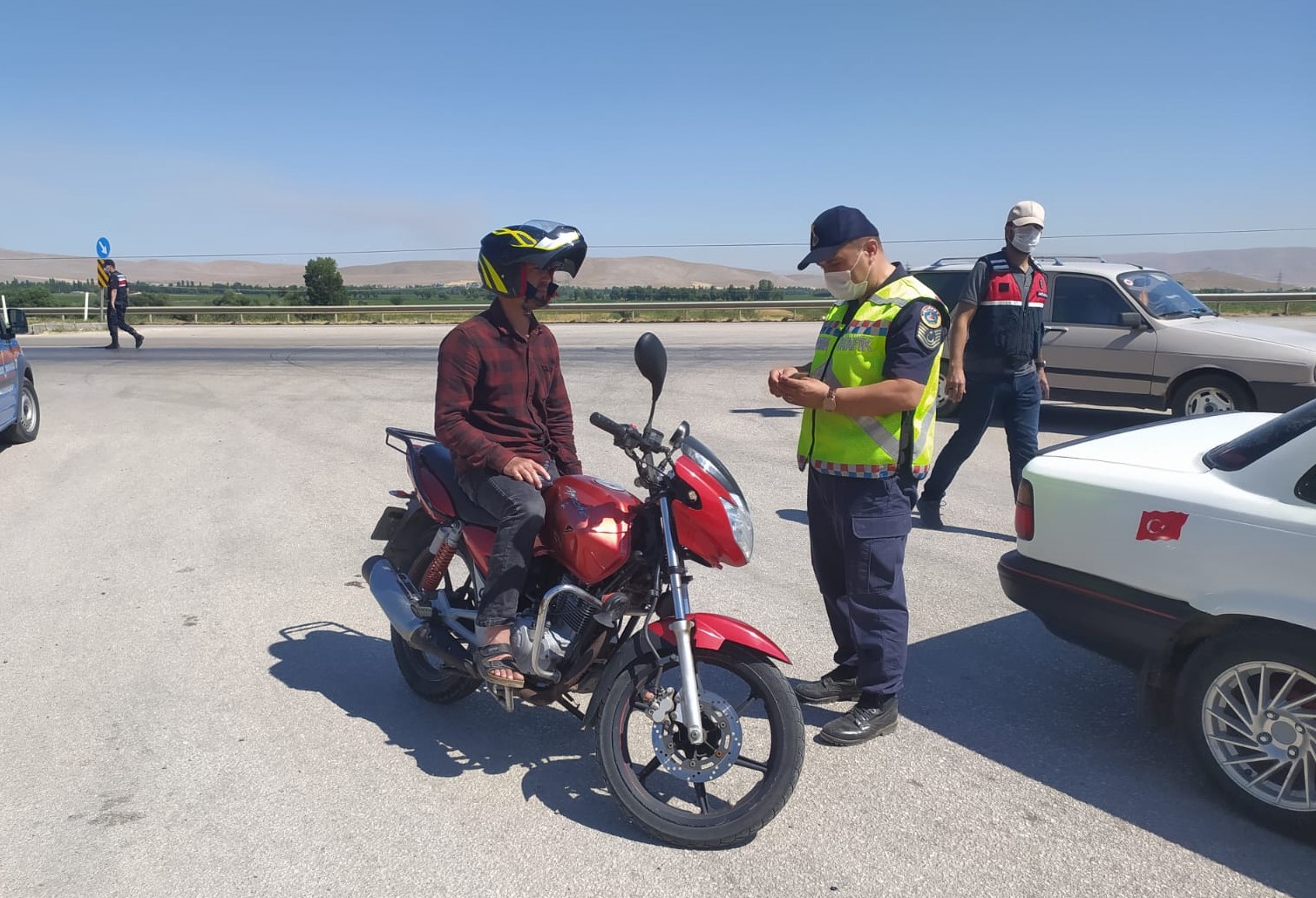 Kahramanmaraş’ta jandarmadan trafik denetimi