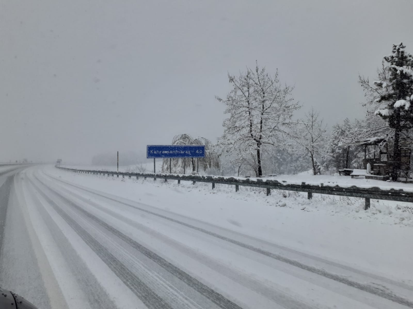 Kahramanmaraş’a beklenen kar geldi