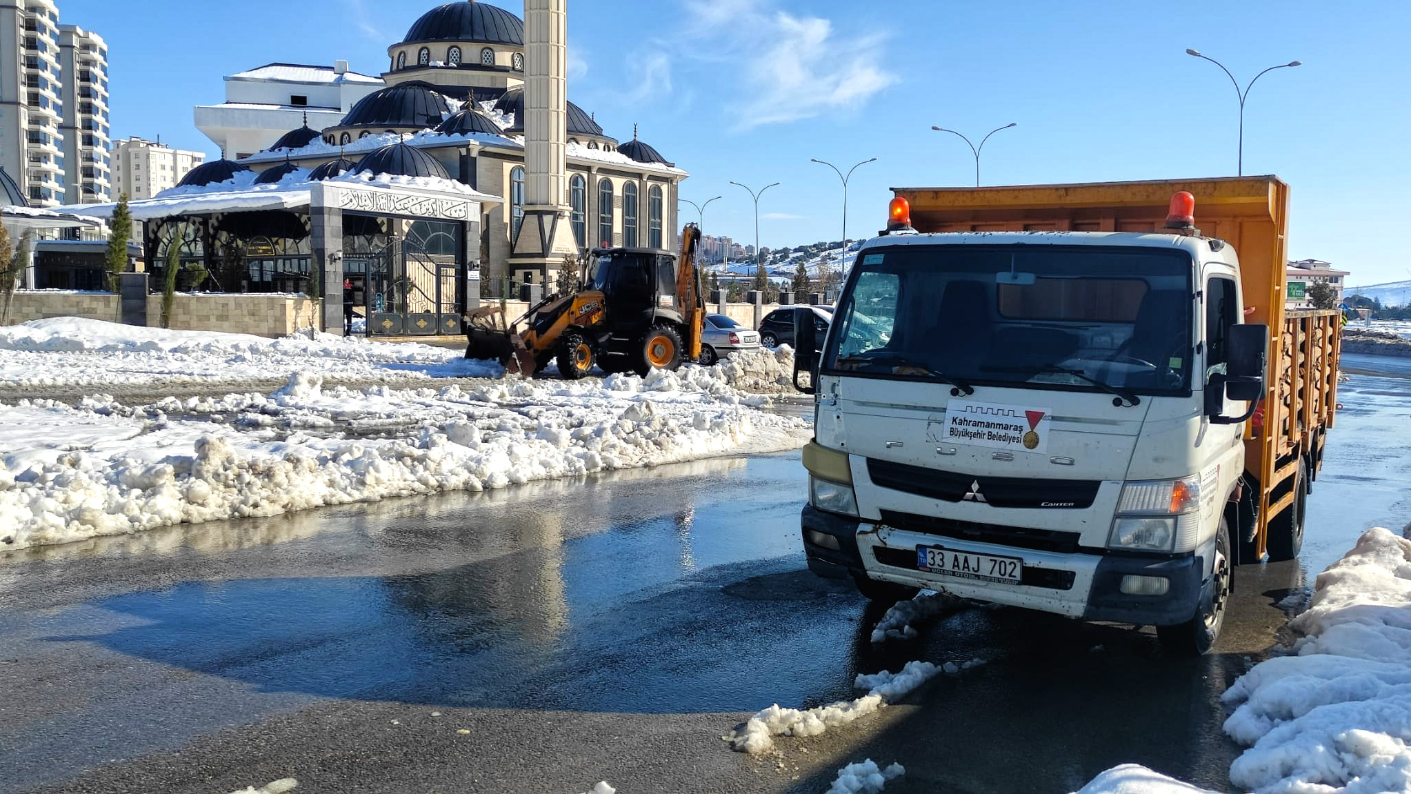 Büyükşehir’den Buzlanmaya Karşı Önlem