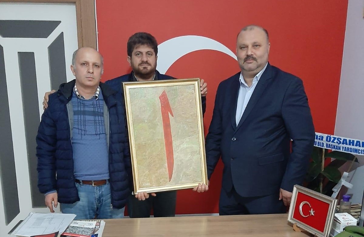 Hayır Gönüllüleri Derneği’ni usta ressam Sedat Tabak ziyaret