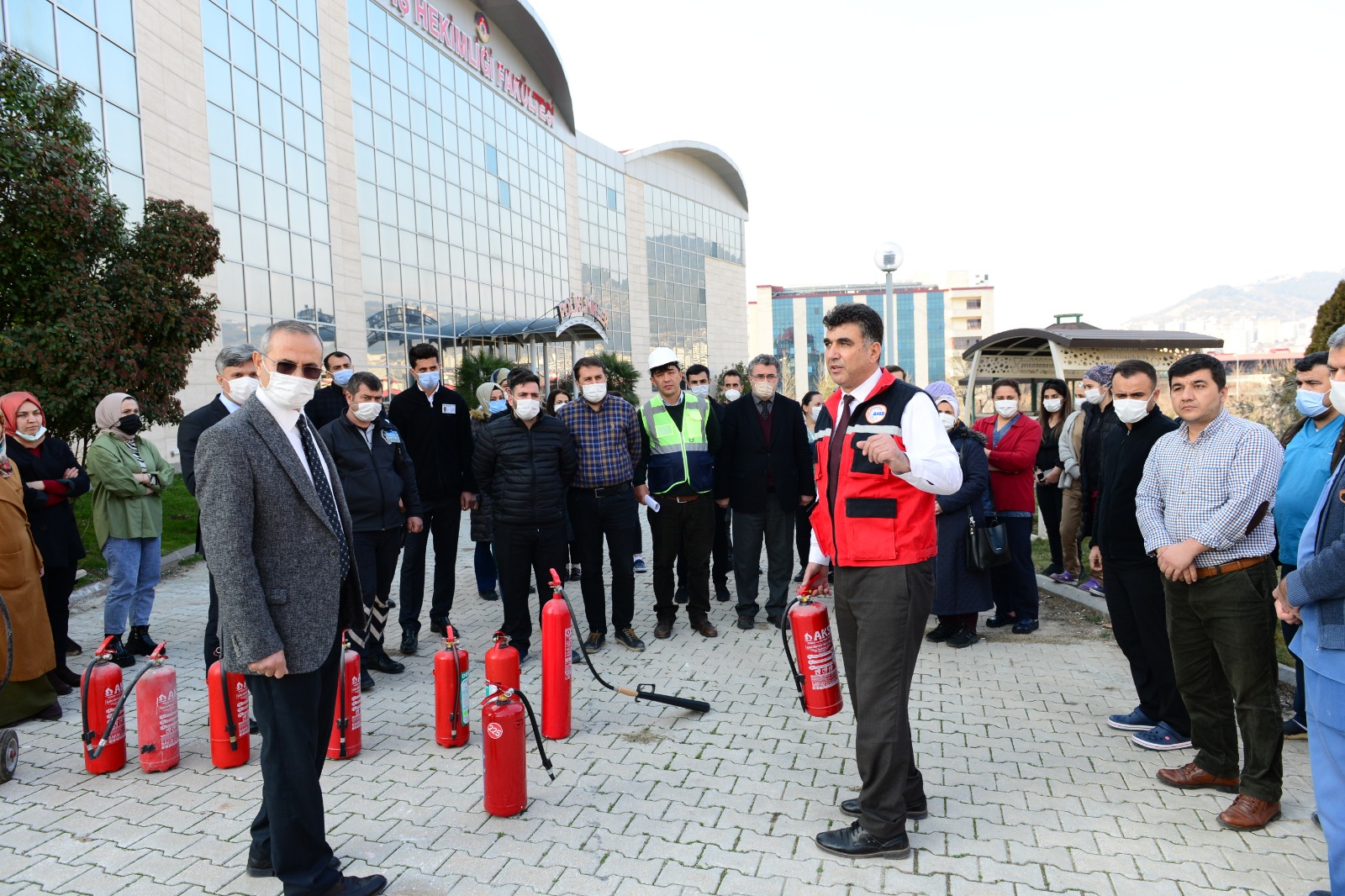 KSÜ’de Yangın Tahliye Tatbikatı Gerçekleştirildi