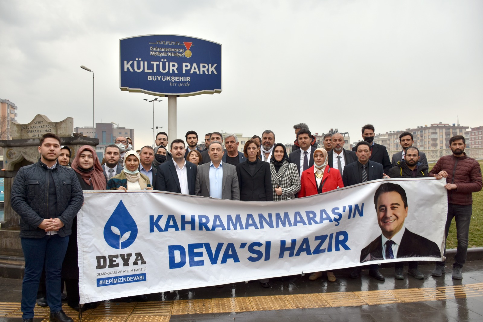 Deva Partisi Şehrin Sorunların Bu Kez de Kültürpark Önünden Dikkat Çekti