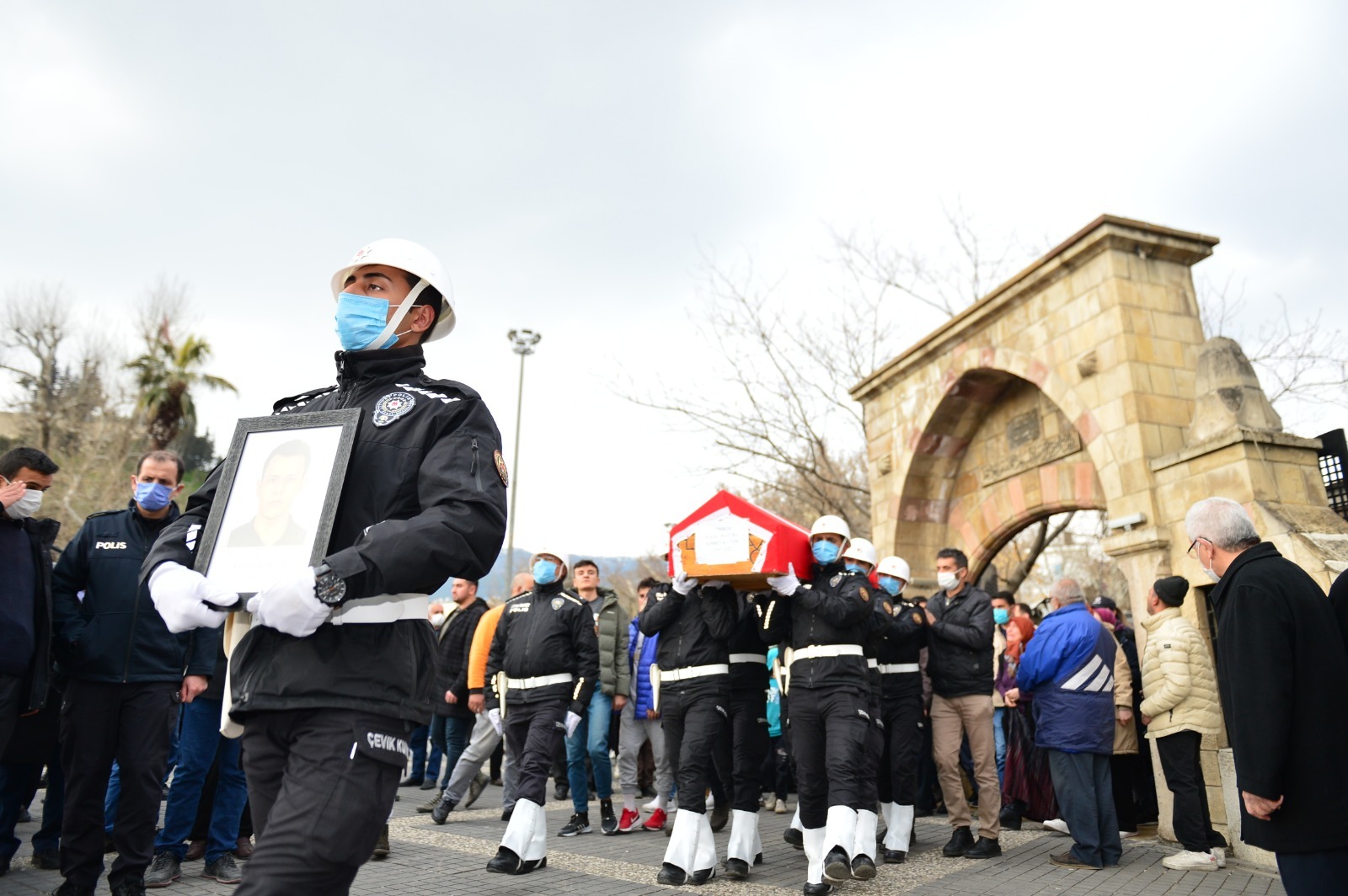 Kahramanmaraşlı polis memuru son yolculuğuna uğurlandı