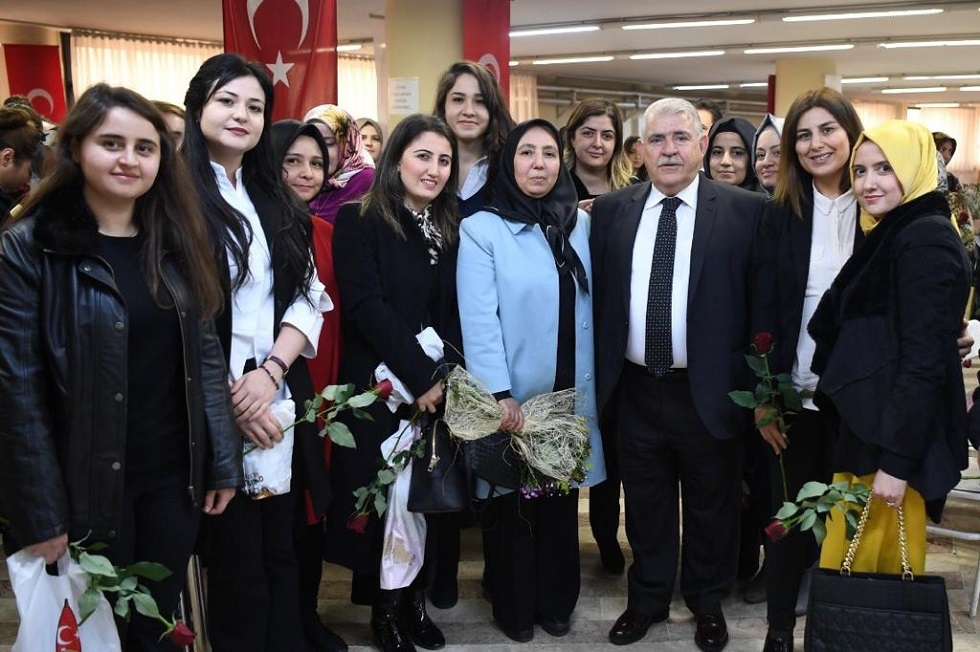 “Hepimizin hayatına bir kadın dokunmuştur”