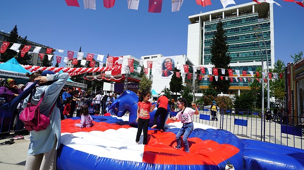 Minikler ‘Çocuk Şenliği’nin Tadını Çıkardı