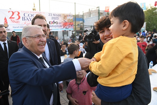 Onikişubat Belediyesi’nden 2 bin kişilik iftar sofrası