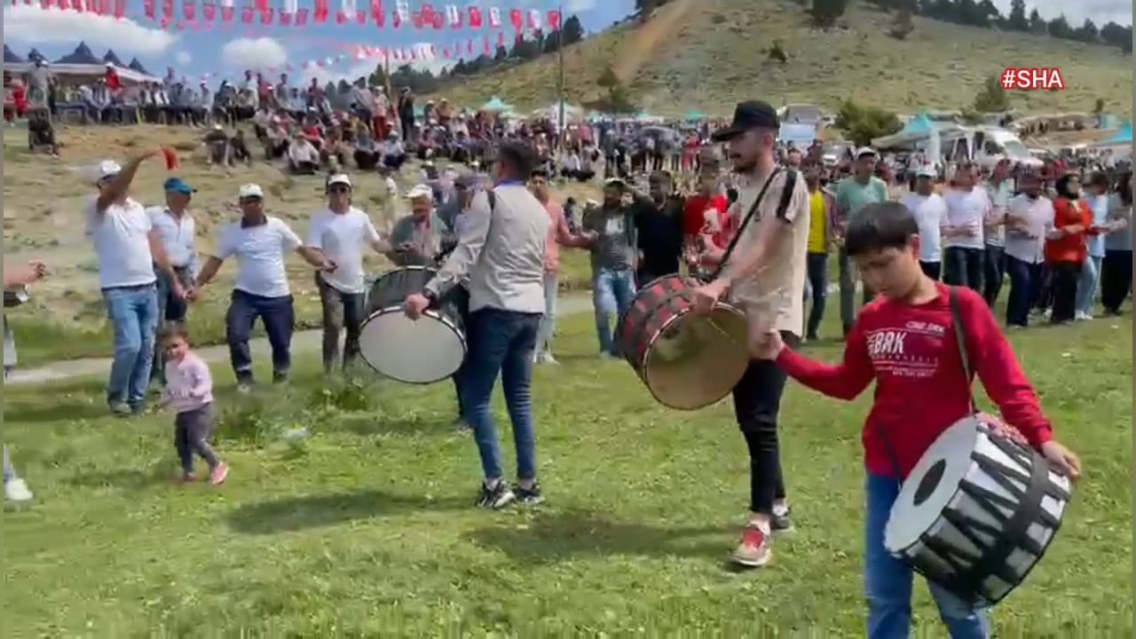 Kahramanmaraş ‘Çağlayancerit’ şenliğinde stres attı