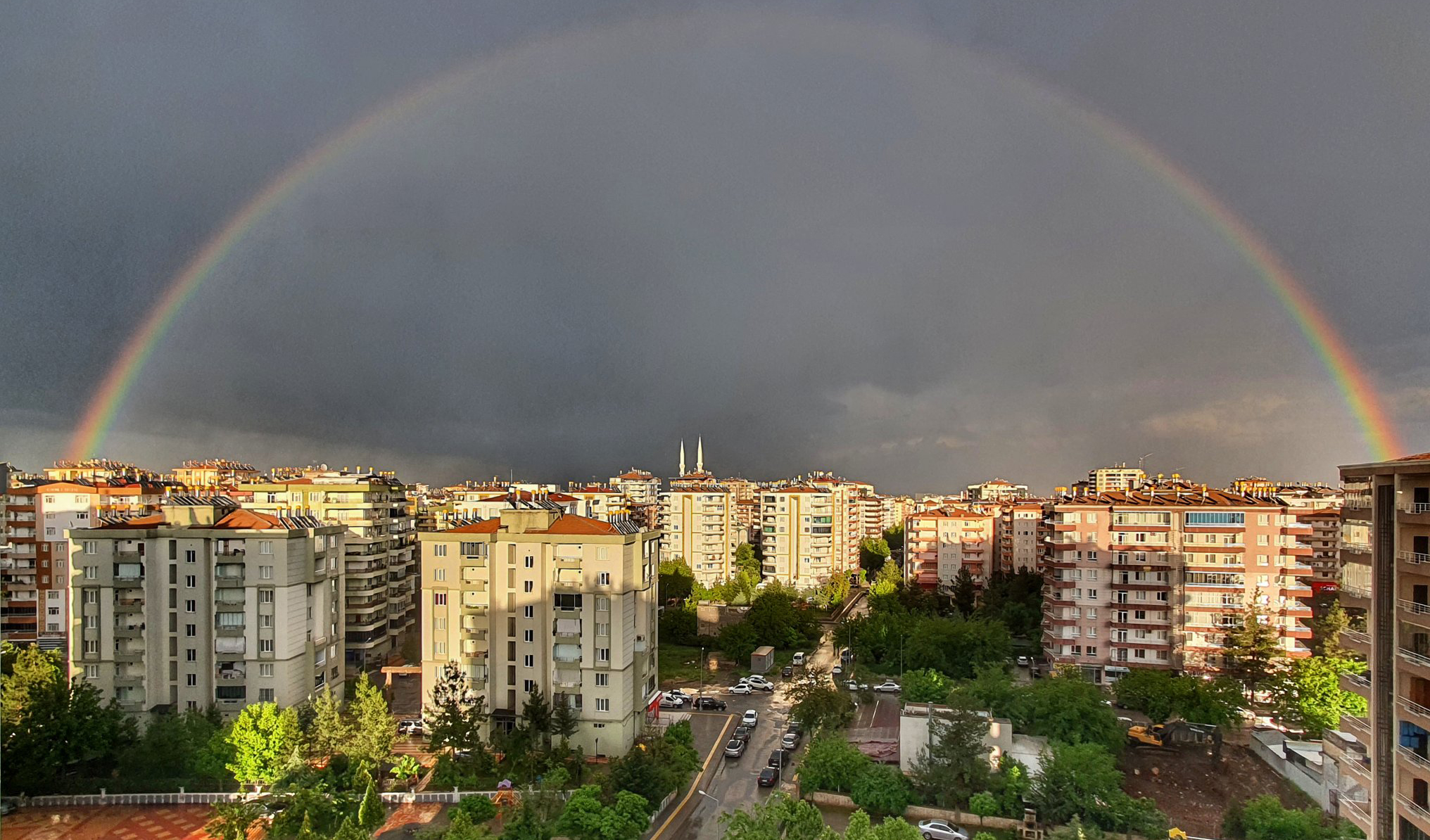 Kahramanmaraş’ı Gökkuşağı bürüdü