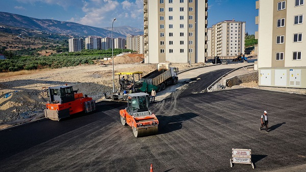 Dulkadiroğlu Belediyesi’nden Yenikent’te Asfalt Çalışması