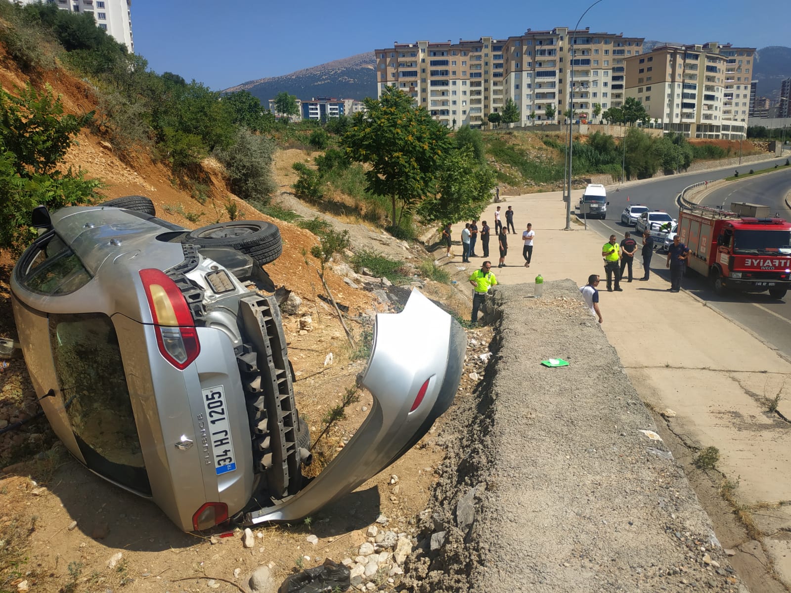 Kahramanmaraş’ta otomobil takla attı