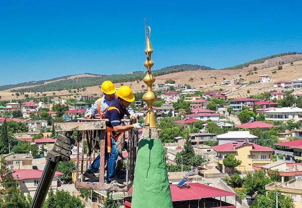 Dulkadiroğlu Belediyesi Ekipleri Tevekkeli Camii’nin Hasarını onardı