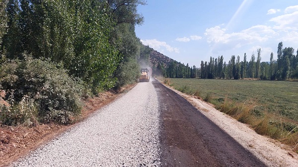 Göksun’da 24 Kilometrelik Yol Büyükşehir’le Yenilendi