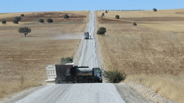 Elbistan’da 28 Kilometrelik Grup Yolu Büyükşehir’le Yenilendi