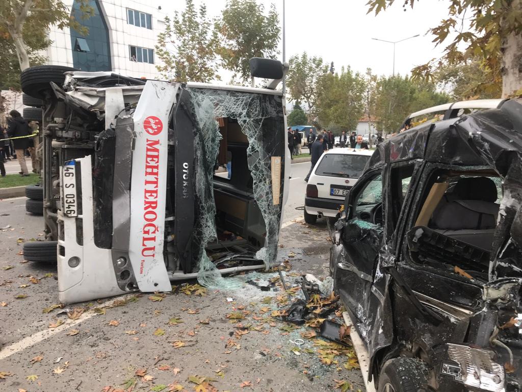 Kahramanmaraş’ta zincirleme kaza: 4 ağır 10 yaralı