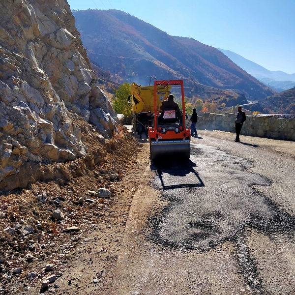 Büyükşehir Nurhak ve Ekinözü’nde Çalışmalarını Sürdürüyor