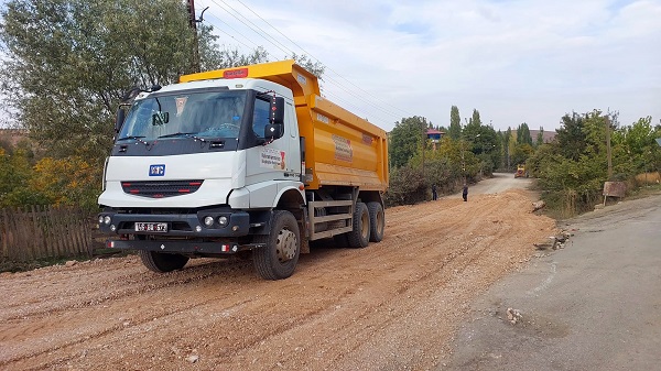 Büyükşehir Göksun’da Ulaşım Yatırımlarını Sürdürüyor