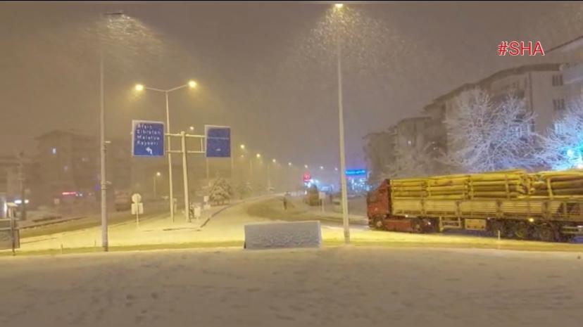 Kahramanmaraş’ın kuzey ilçelerinde kar yağışı başladı