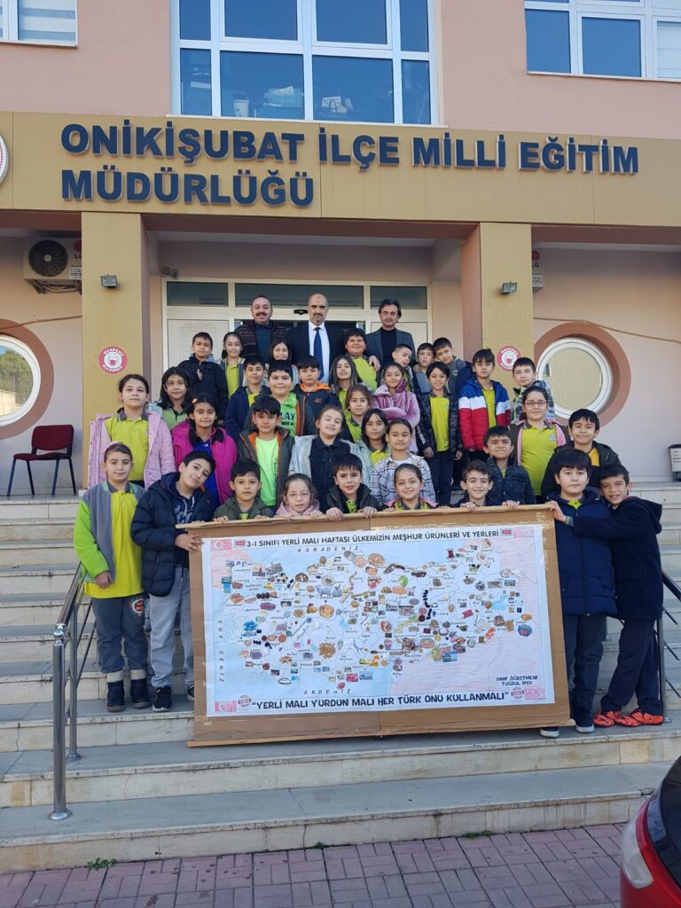 Yerli Malı Haftası ürünlerle Türkiye Haritası oluşturarak kutladılar