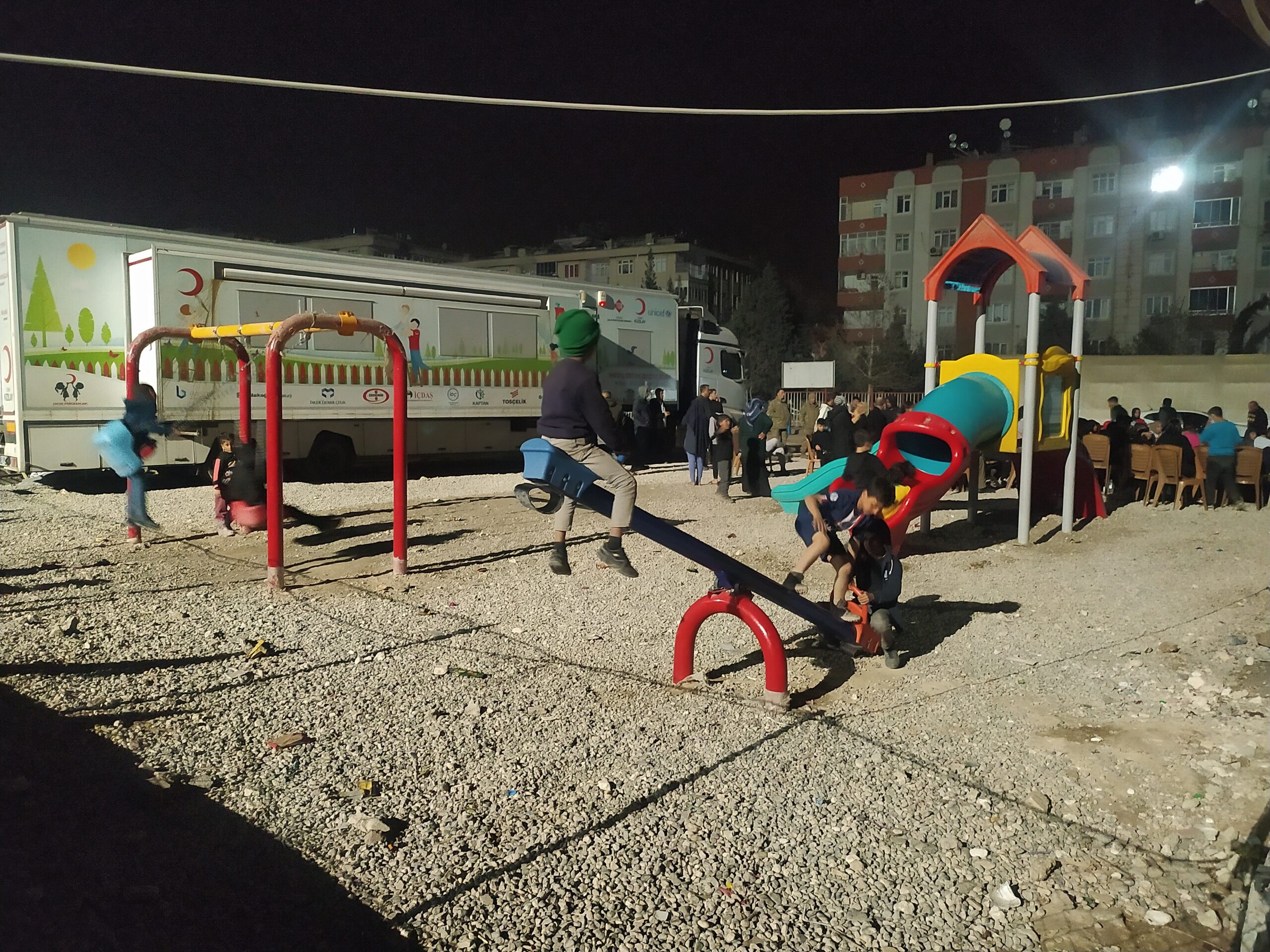 Depremzede Çocuklar Oyun parkını çok sevdi