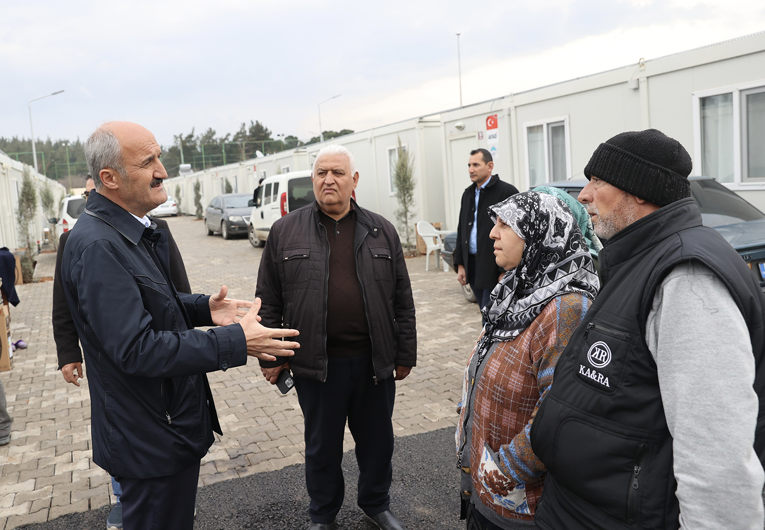 Başkan Okay Konteyner kentte vatandaşları ziyaret etti