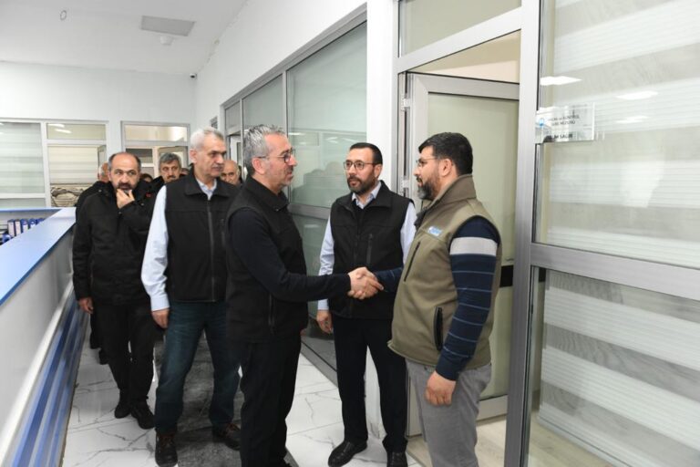 Şehrin Altyapısını da Ayağa Kaldırıyoruz