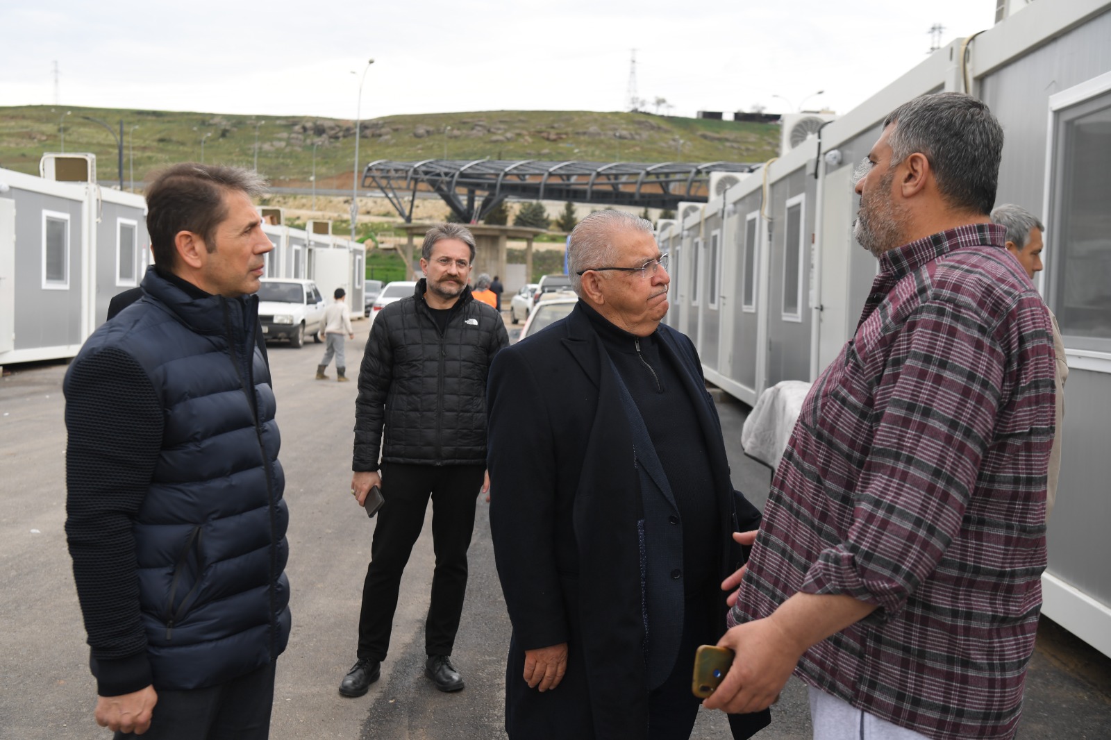 Depremzedeler, EXPO 2023 alanına kurulan konteyner kente yerleşmeye başladı