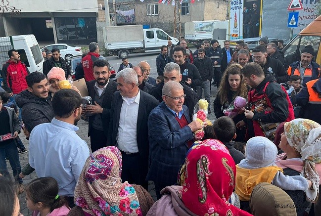 Onikişubat Belediyesi, gönül sofrasını Dönüklü Mahallesi’nde kurdu