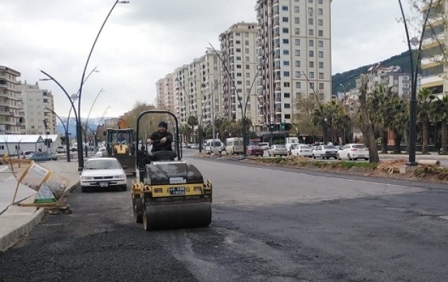 Büyükşehir Yolların Konfor ve Güvenliğini Artırıyor