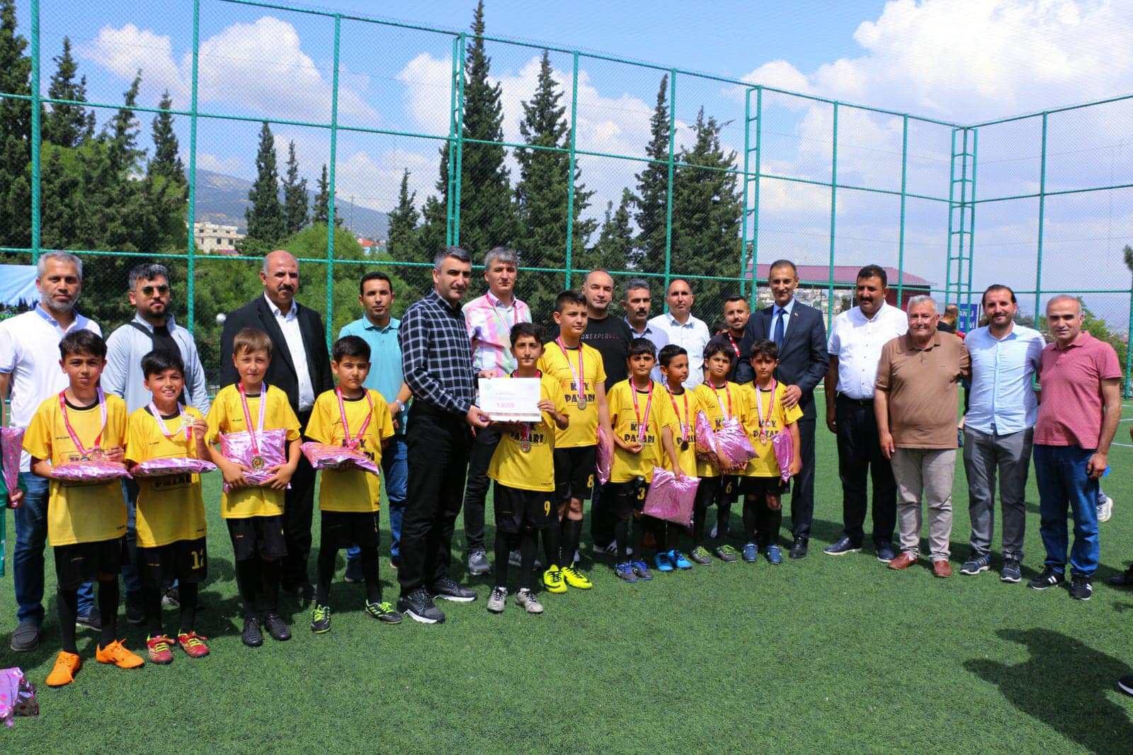 İlkokullar Arası Futbol Turnuvası düzenlendi