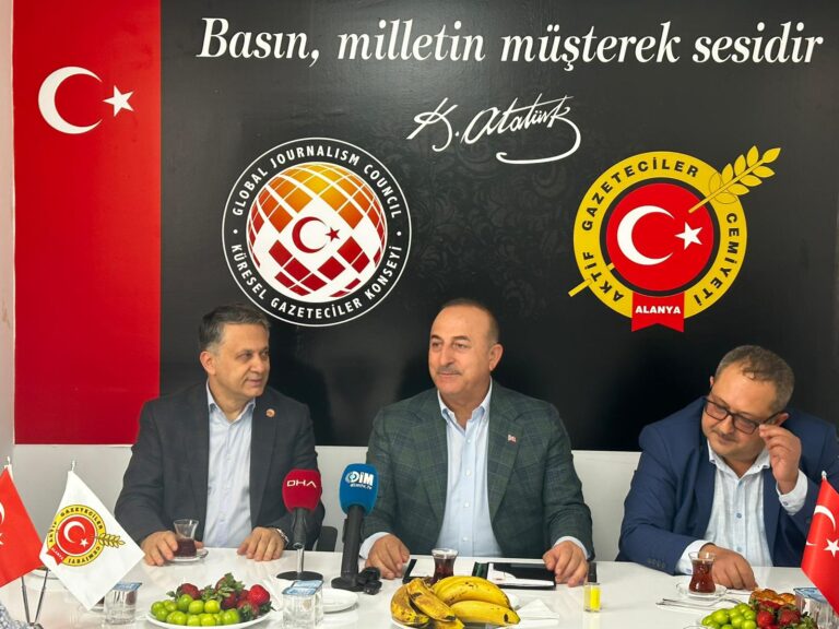 Çavuşoğlu KGK Kamu Diplomasisi Görevini Yapıyor