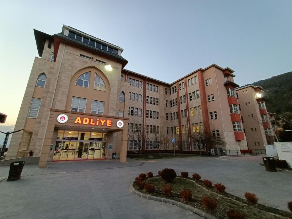 Ezgi Apartmanı davası 3 Mayıs tarihine ertelendi