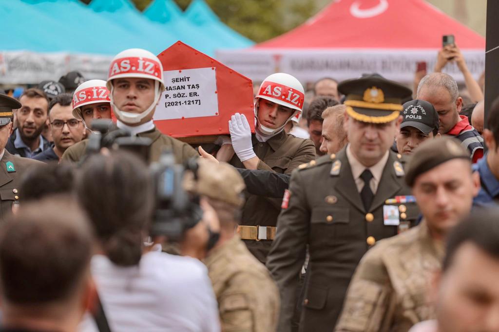 Şehit Piyade Sözleşmeli Er Hasan Taş son yolculuğuna uğurlandı