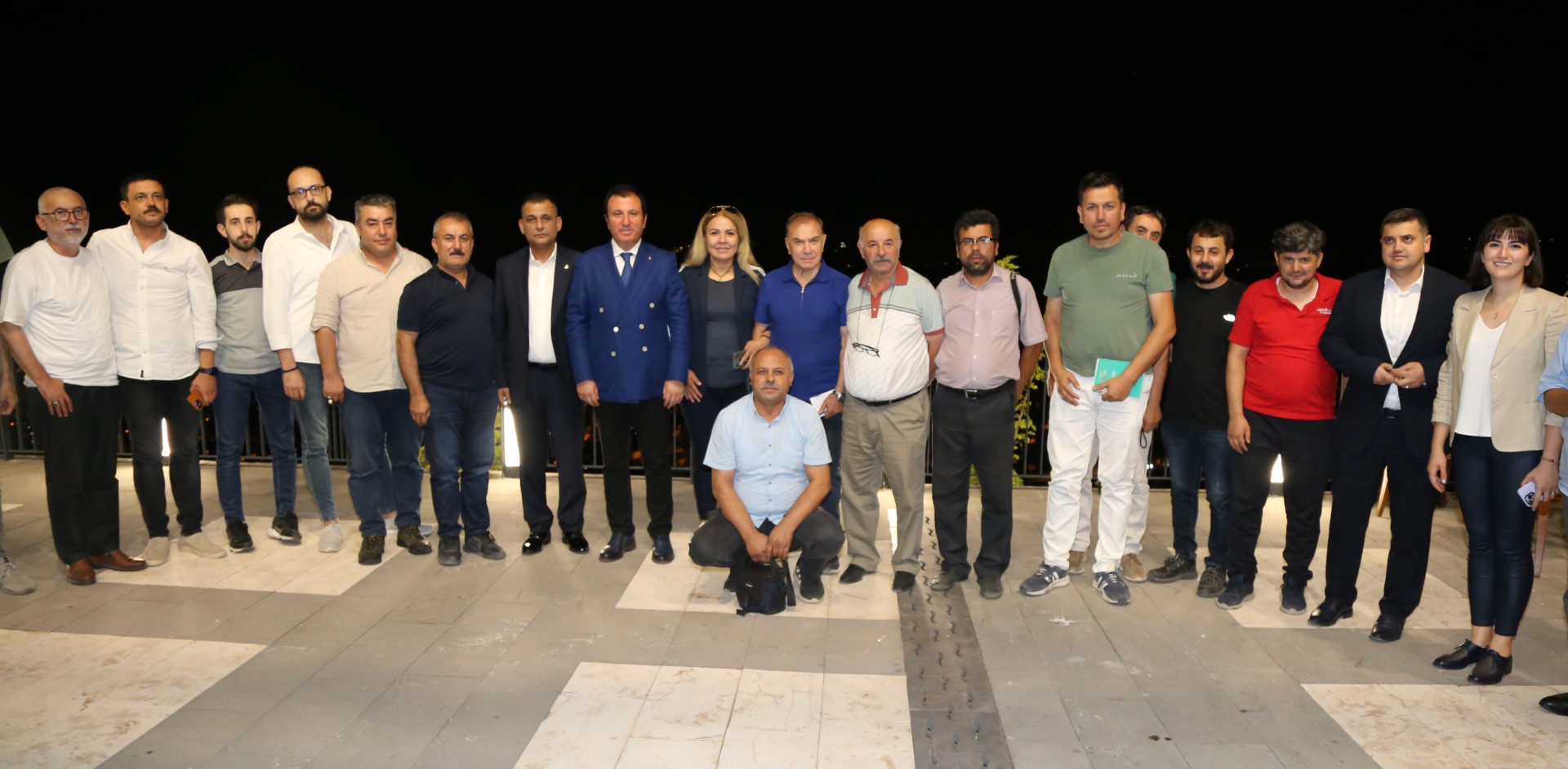 Buluntu Basınla istişare etti