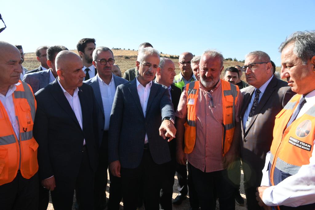 Güngör ve Uraloğlu, İlk Depremin Merkez Üssü Pazarcık’ı ziyaret etti