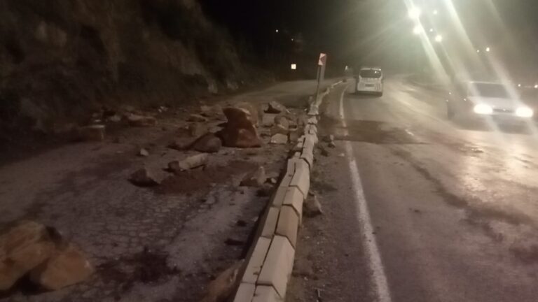 Andırın’da Heyelan!