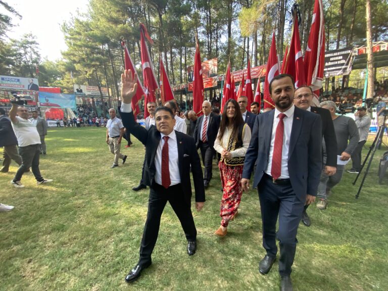 GELENEKSEL KAPIŞMALI ABA GÜREŞLERİ ŞAMPİYONASI YAYLADAĞINDA GERÇEKLEŞTİRİLDİ