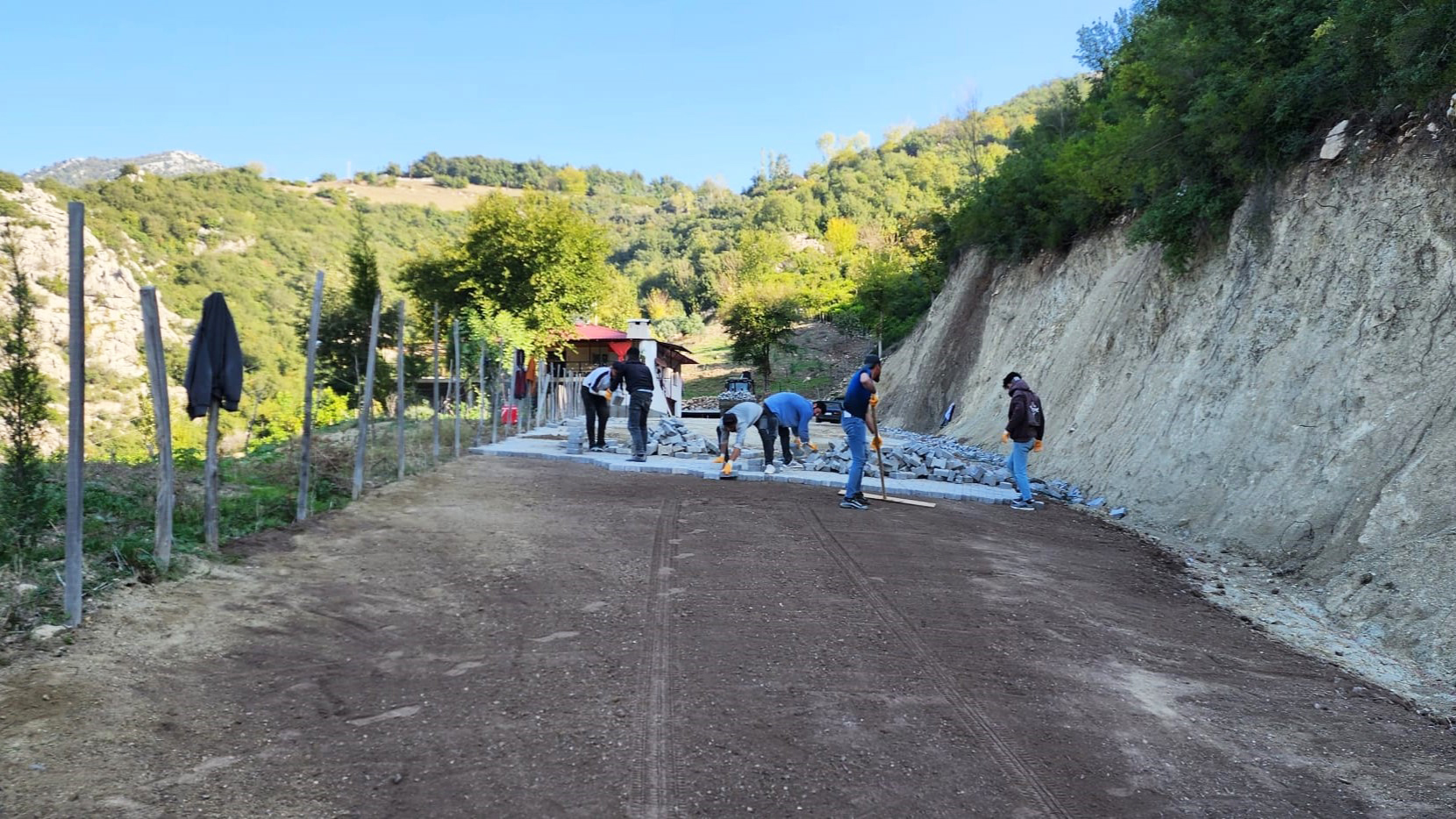 Büyükşehir, Andırın Kırsalında Ulaşım yatırımlarını sürdürüyor