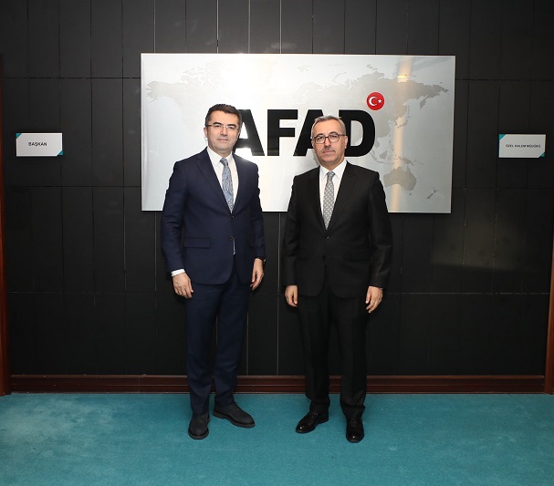 Yaraları birlikte sarıyoruz