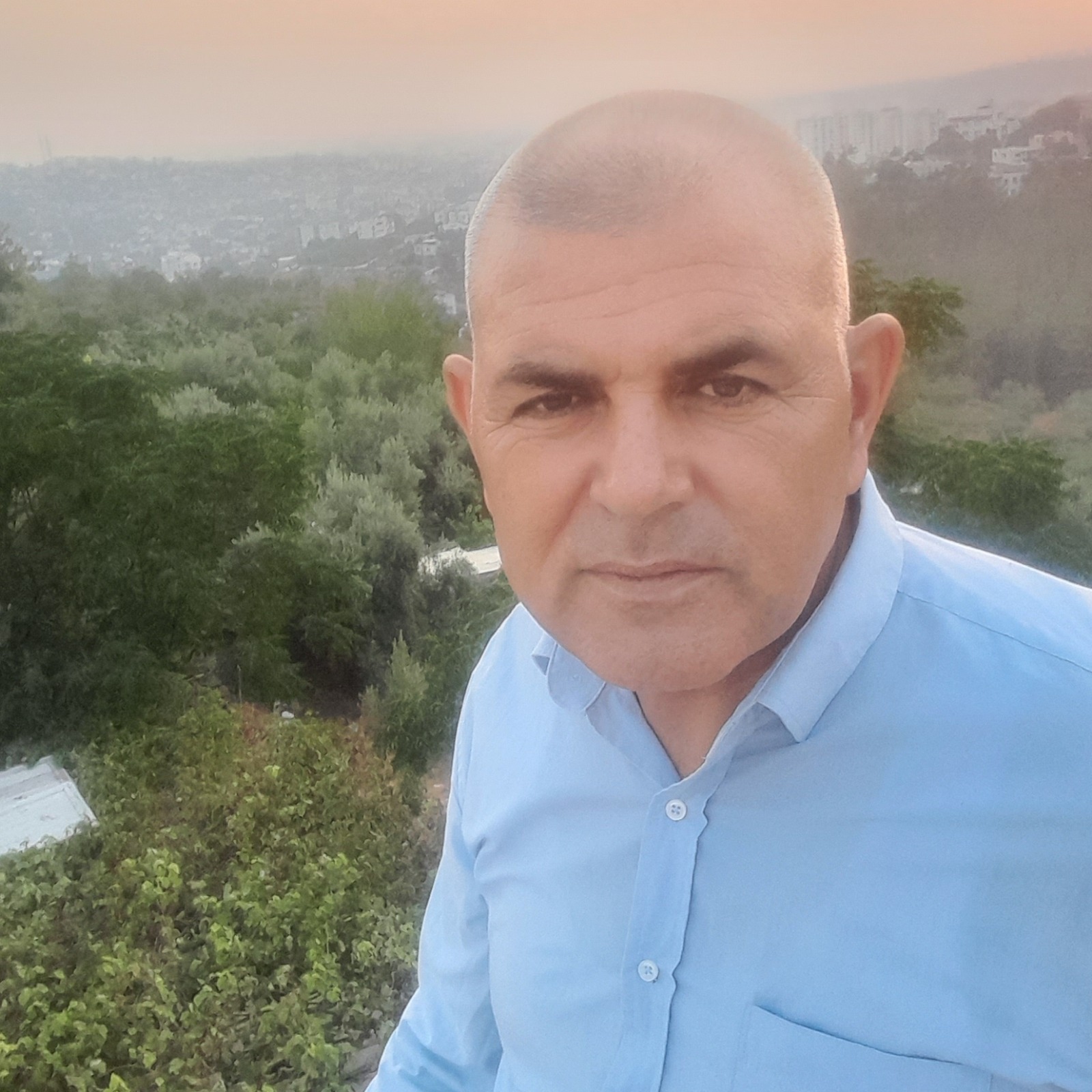 35 YILDIR KAHVEHANE İŞLETEN VEYSAL KARASAKAL MUHTAR ADAYI OLDU